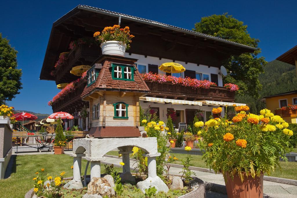 Familiengaestehaus Ingrid Sankt Martin am Tennengebirge Exterior photo