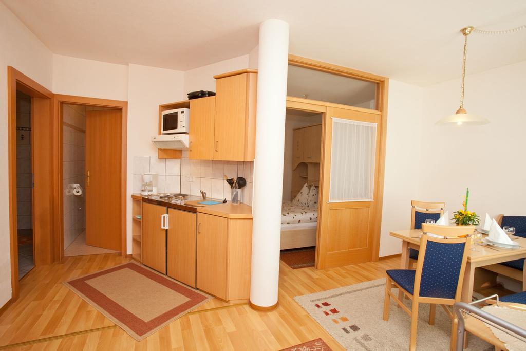 Familiengaestehaus Ingrid Sankt Martin am Tennengebirge Room photo